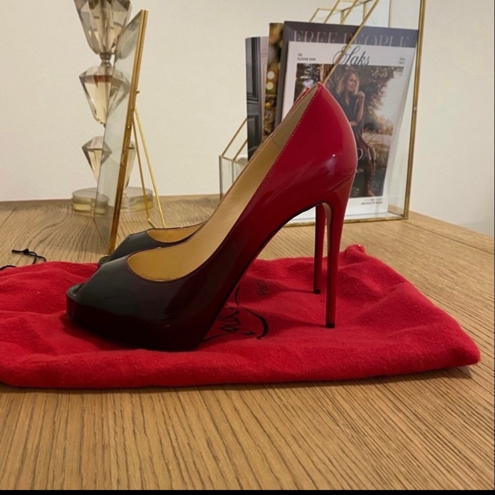 Christian louboutin ombré Very Privé Open Toe Pump
